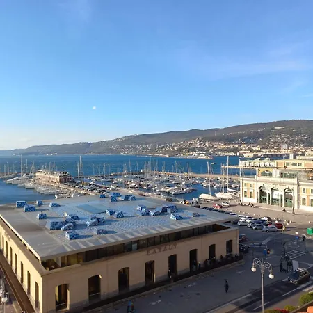 On The Sea In Downtown * Триест